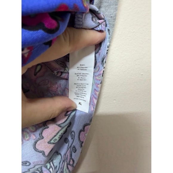 LuLaRoe Randy Top XL Gray Sleeve Multicolor Paisley Print Raglan NWT - Picture 4 of 7